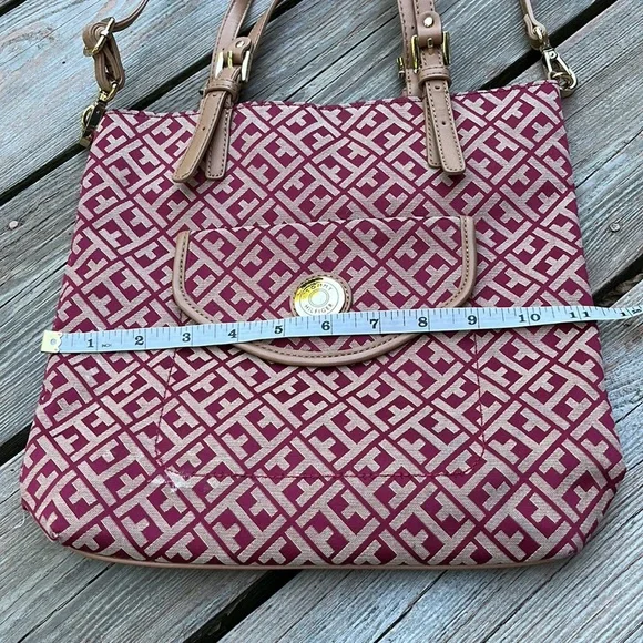 Tommy Hilfiger attractive cloth bag - Picture 7 of 9